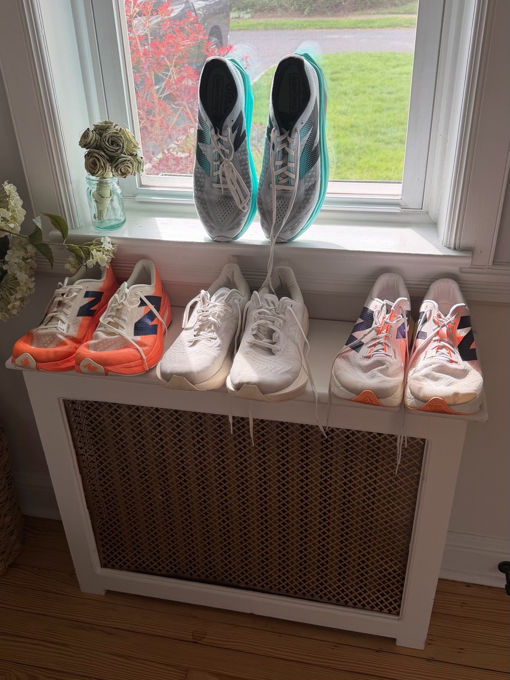 New balance Orange fuel cell rebel Running Shoes with black and white Details - Picture 5 of 5
